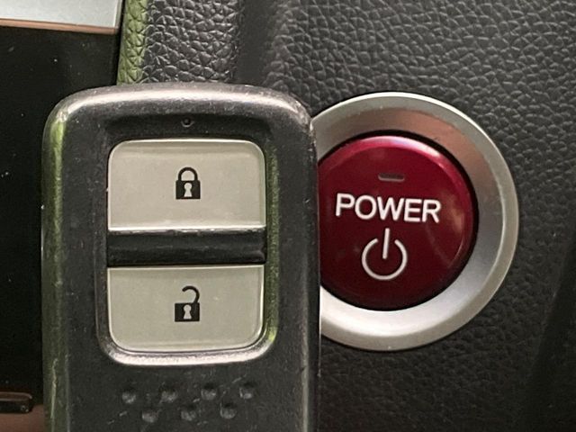 HONDA FIT HYBRID 2013 Image 31