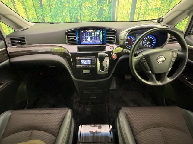 NISSAN ELGRAND 2017 Image 31