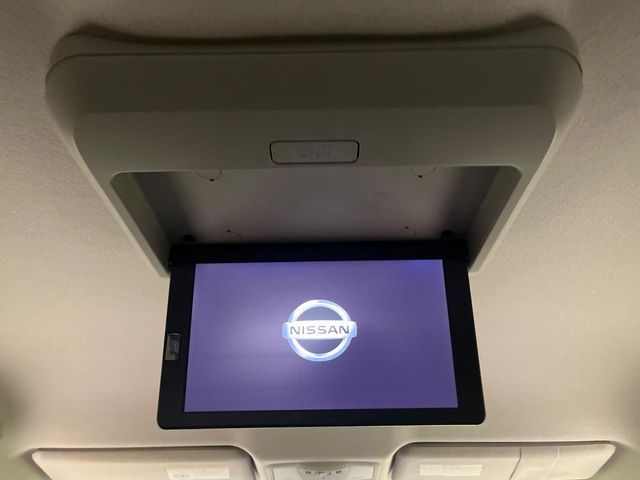 NISSAN ELGRAND 2017 Image 31