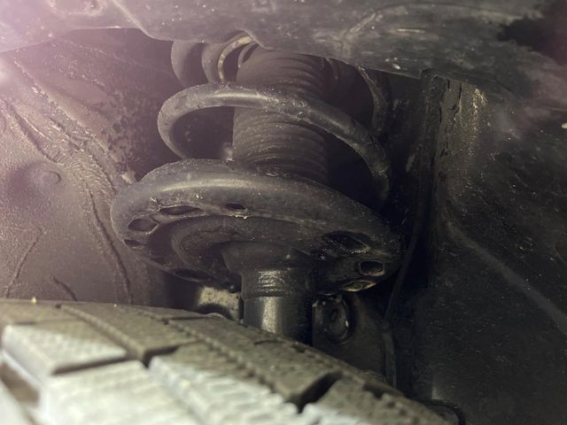 NISSAN ELGRAND 2017 Image 31