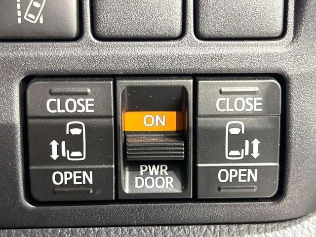 TOYOTA NOAH 2019 Image 31