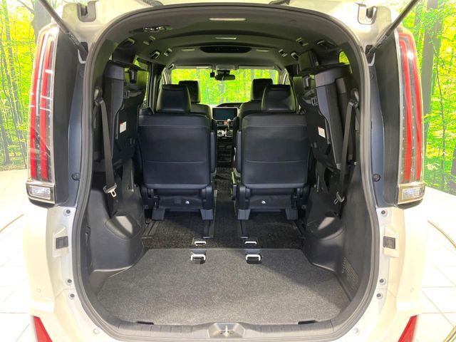 TOYOTA NOAH 2019 Image 31