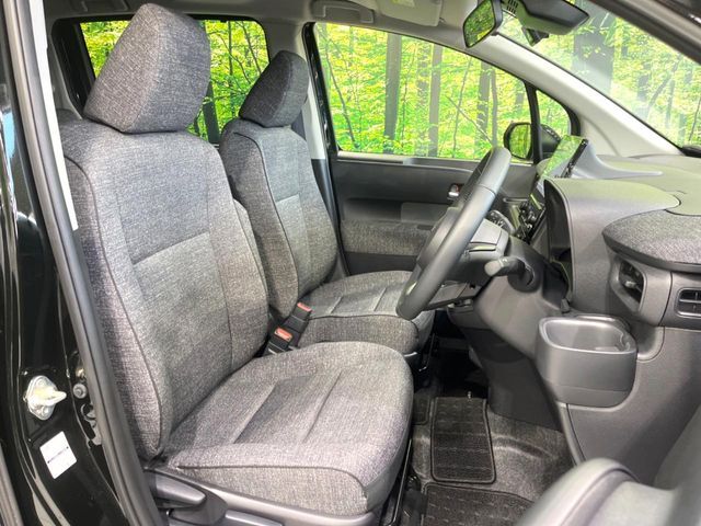 TOYOTA SIENTA HYBRID 2025 Image 31