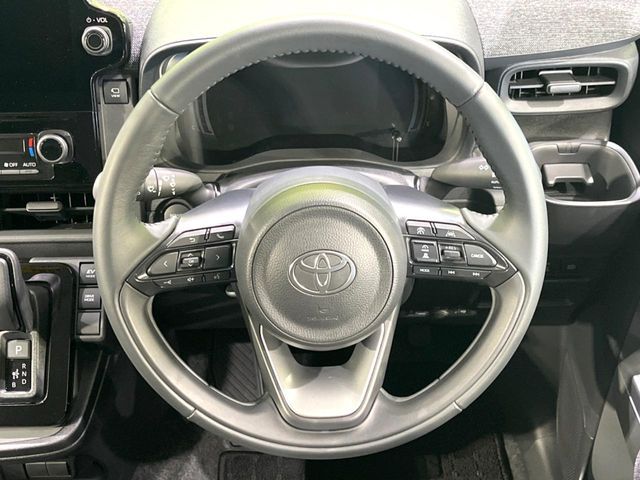 TOYOTA SIENTA HYBRID 2025 Image 31