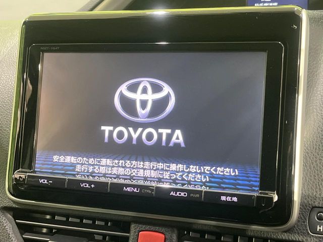 TOYOTA VOXY 2015 Image 31