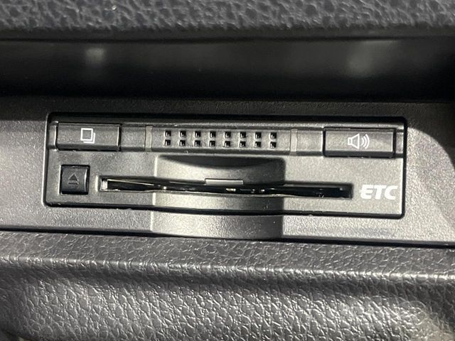 TOYOTA VOXY 2015 Image 31