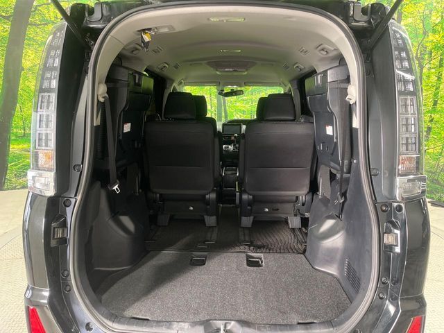 TOYOTA VOXY 2015 Image 31