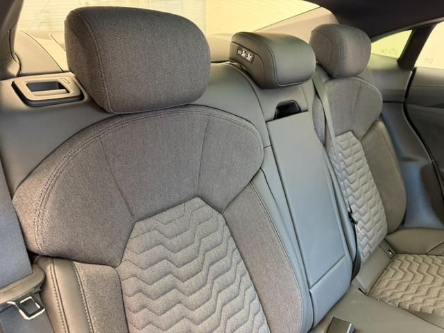 AUDI E-TRON GT 2022 Image 31