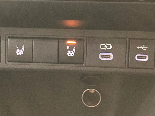 TOYOTA YARIS CROSS HYBRID 2025 Image 31