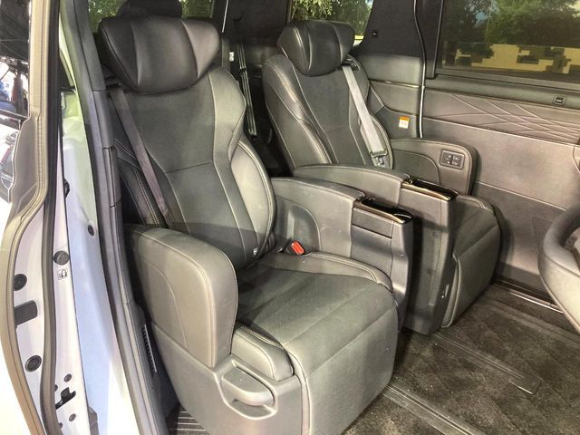 TOYOTA ALPHARD HYBRID 2025 Image 31