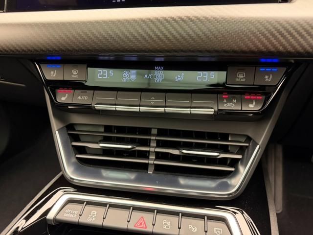 AUDI RS E-TRON GT 2022 Image 31