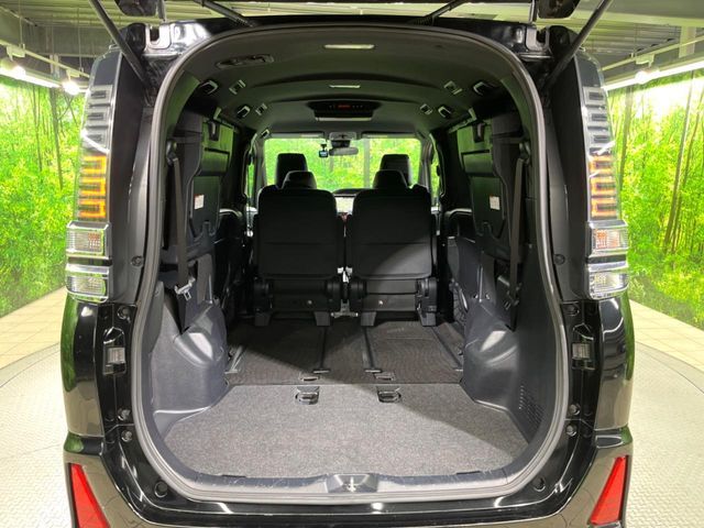 TOYOTA VOXY 2018 Image 31
