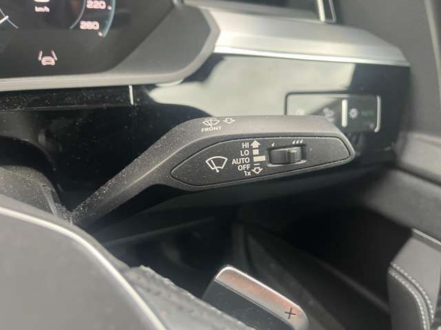 AUDI E-TRON SPORTBAC 2022 Image 31