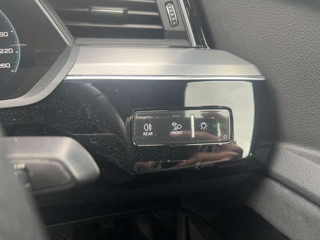 AUDI E-TRON SPORTBAC 2022 Image 31