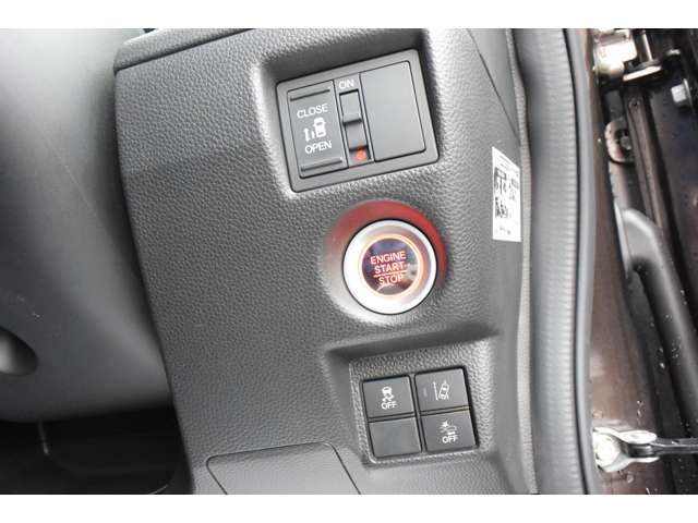 HONDA N BOX CUSTOM 2018 Image 31