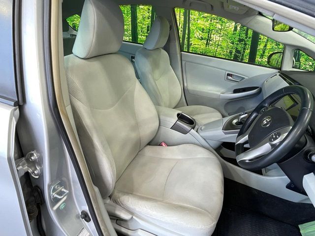 TOYOTA PRIUS 2012 Image 31