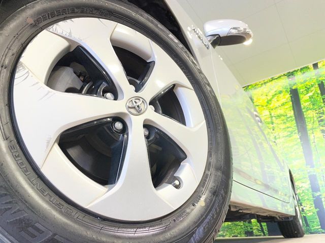 TOYOTA PRIUS 2012 Image 31