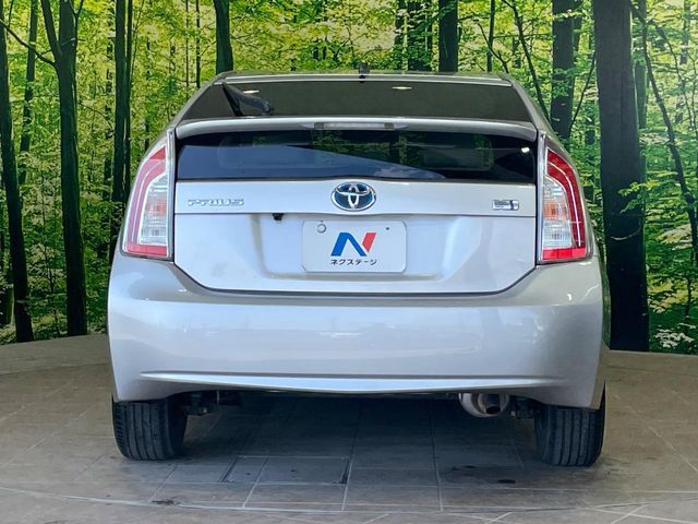 TOYOTA PRIUS 2012 Image 31