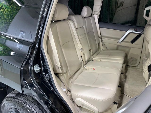 TOYOTA LANDCRUISER PRADO 2023 Image 31