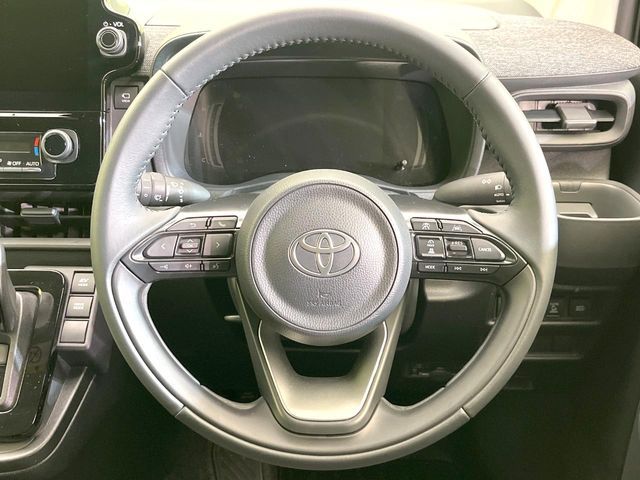 TOYOTA SIENTA HYBRID 2025 Image 31