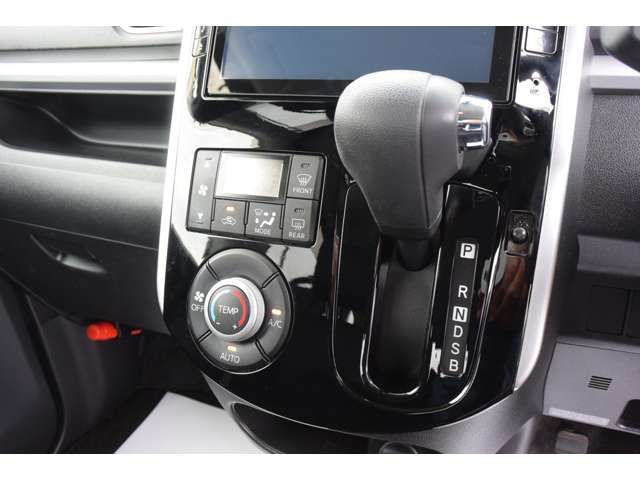 DAIHATSU TANTO CUSTOM 2017 Image 31