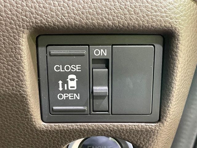 HONDA N BOX 2022 Image 31