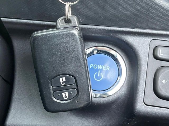 TOYOTA AQUA 2015 Image 31