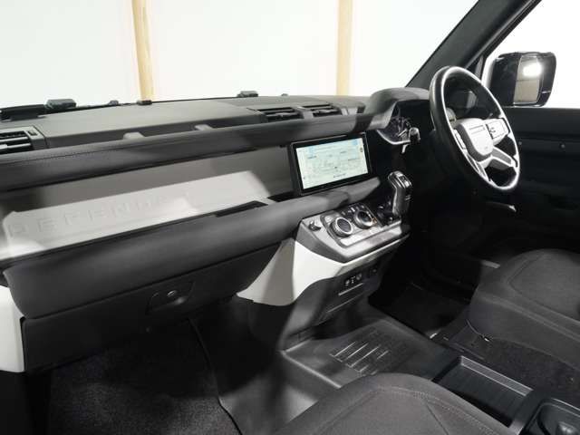 ROVER DEFENDER 2020 Image 31