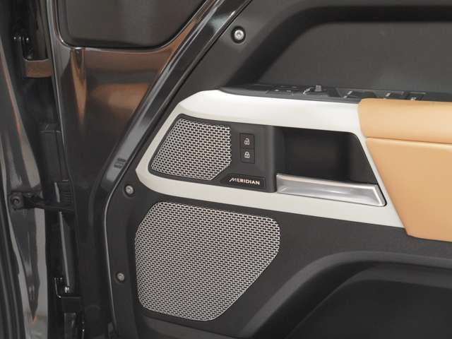 ROVER DEFENDER 2023 Image 31