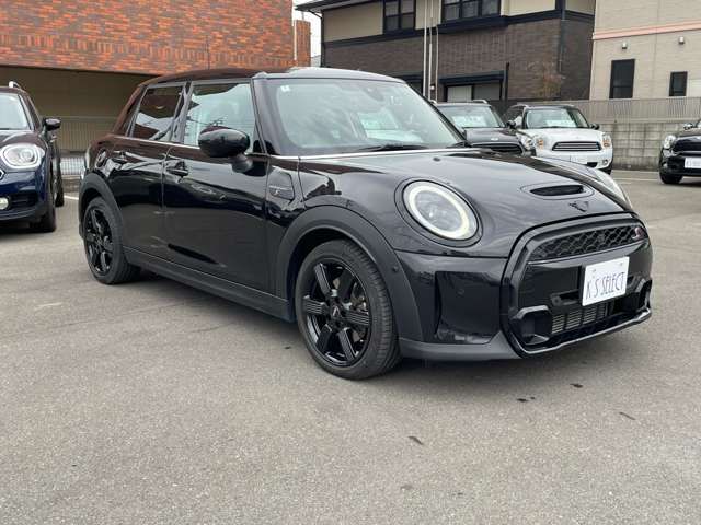 BMW MINI COOPER SD 5DOOR 2022 Image 31