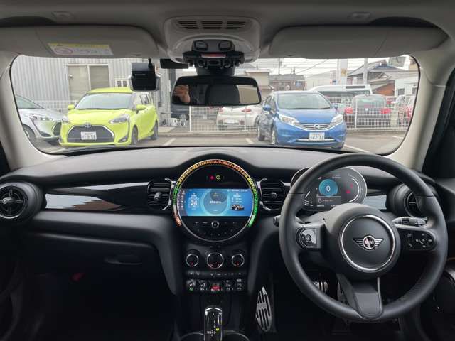 BMW MINI COOPER SD 5DOOR 2022 Image 31