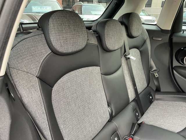 BMW MINI COOPER SD 5DOOR 2022 Image 31