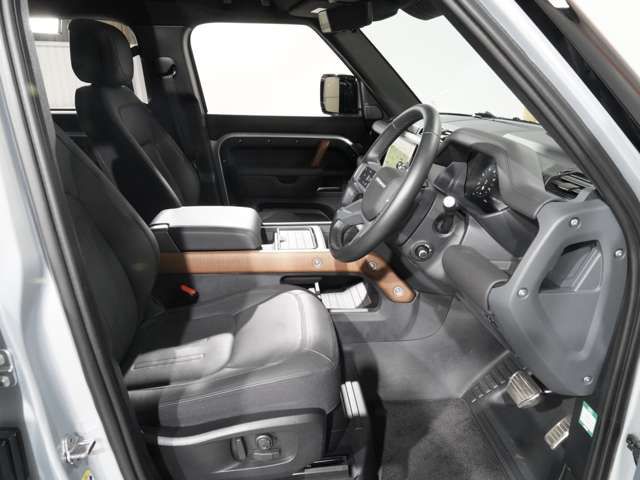 ROVER DEFENDER 2023 Image 31