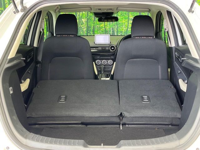 MAZDA DEMIO 2015 Image 31