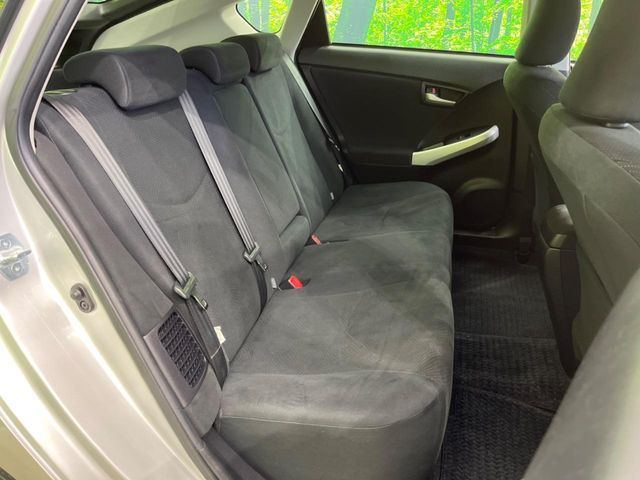 TOYOTA PRIUS 2015 Image 31