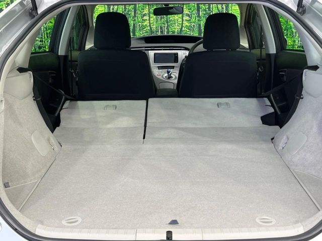 TOYOTA PRIUS 2015 Image 31