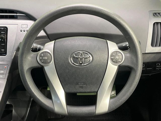 TOYOTA PRIUS 2015 Image 31