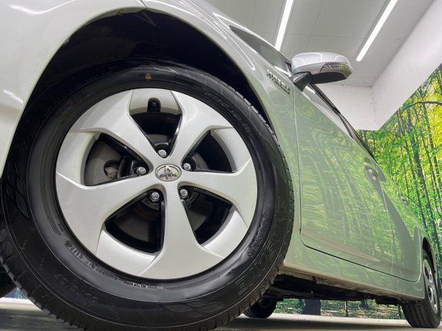 TOYOTA PRIUS 2015 Image 31