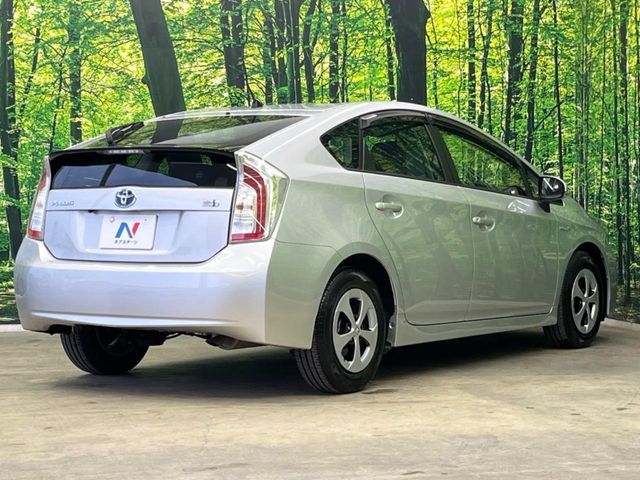 TOYOTA PRIUS 2015 Image 31
