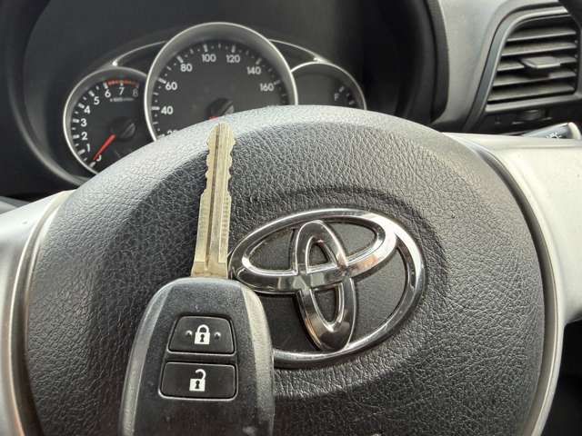 TOYOTA RACTIS 2015 Image 31