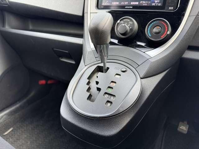 TOYOTA RACTIS 2015 Image 31