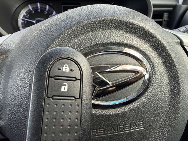 DAIHATSU MOVE CUSTOM 4WD 2015 Image 31