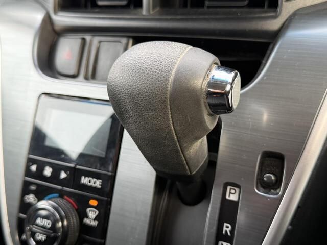 DAIHATSU MOVE CUSTOM 4WD 2015 Image 31