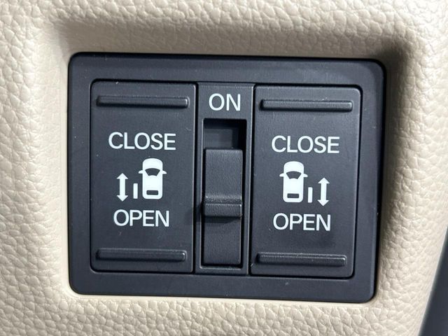 HONDA N BOX 2017 Image 31