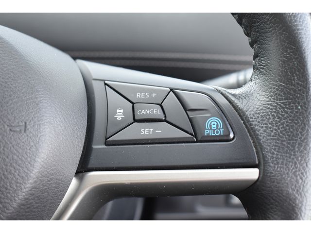 NISSAN SERENA  S-HYBRID 2017 Image 31