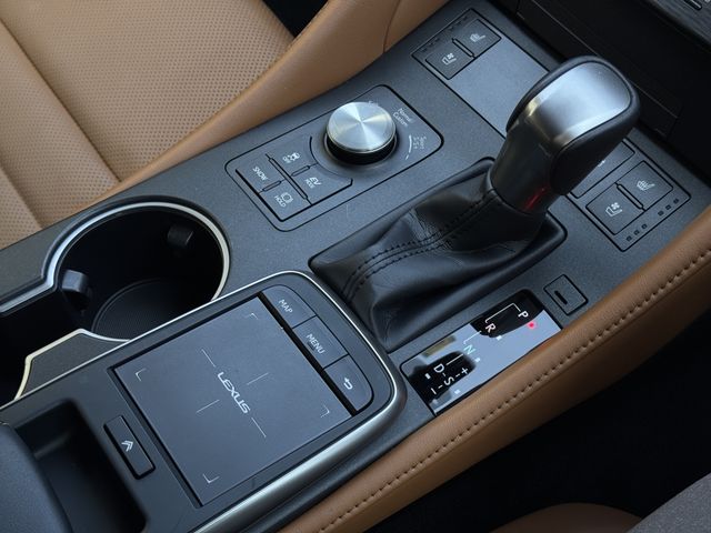 TOYOTA LEXUS RC300H 2023 Image 31