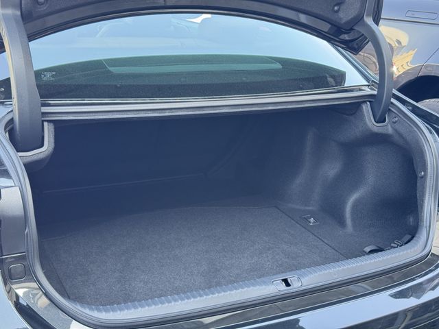 TOYOTA LEXUS RC300H 2023 Image 31