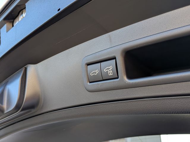 TOYOTA LEXUS UX250H 2023 Image 31