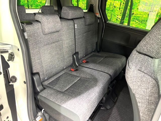 TOYOTA SIENTA HYBRID 2023 Image 31