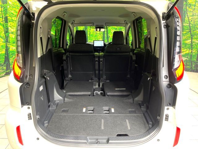 TOYOTA SIENTA HYBRID 2023 Image 31